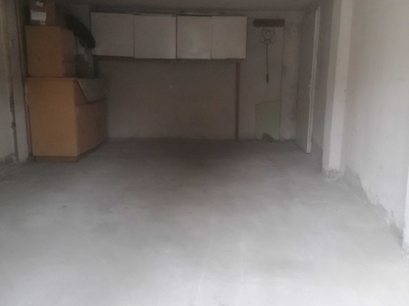 Дава се под наем Гараж / Паркомясто в Пещера - 20 кв.м за 35.7 € - Снимка #1