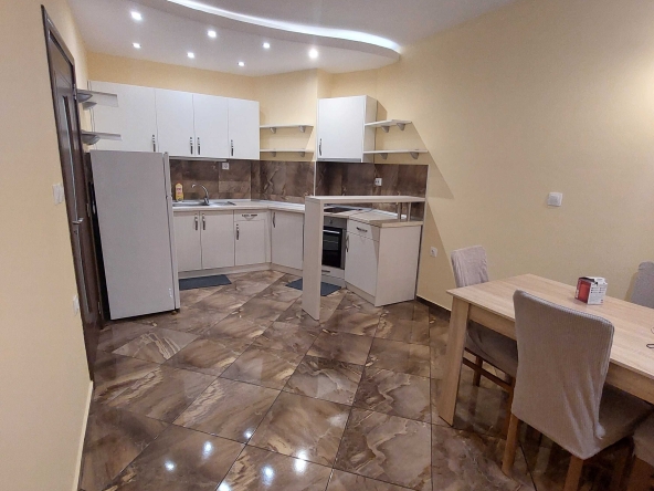 Дава се под наем Двустаен апартамент в София, Младост 4 - 70 кв.м за 747.66 € - Снимка #1