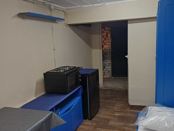 Дава се под наем Едностаен апартамент в София, Център - 15 кв.м за 199.41 € - Снимка #1