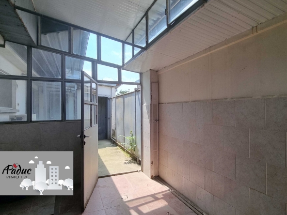 Промишлена сграда в Стара Загора, Индустриална зона - изток - 127 кв.м за 350 €/кв.м - Снимка #1