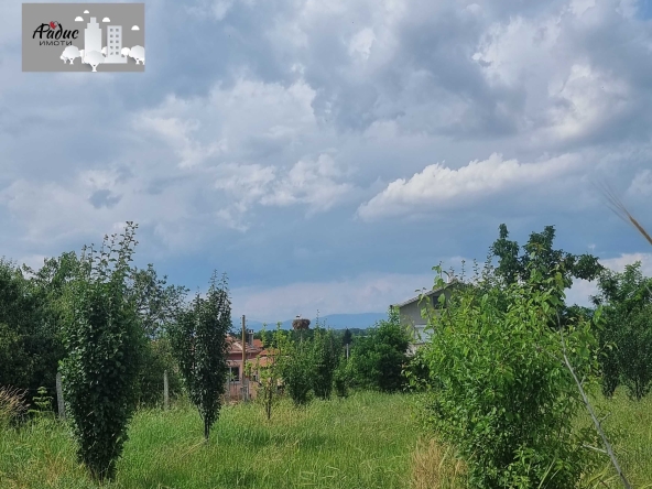 Земеделски имот в с. Ковач, Област Стара Загора -  кв.м за 2484 €/дка - Снимка #1