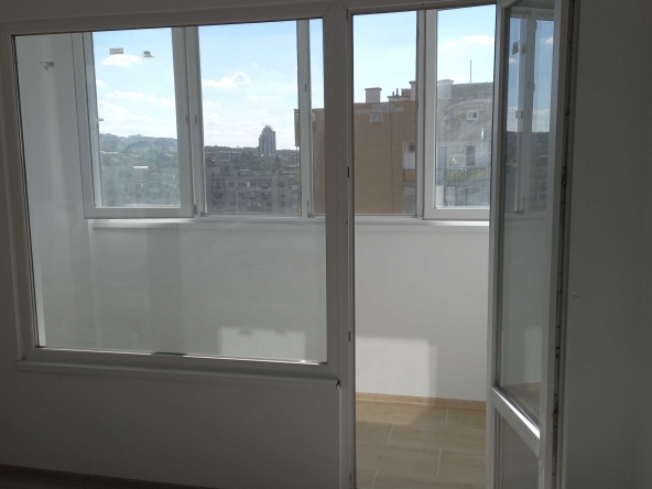 Дава се под наем Едностаен апартамент в Разград, Освобождение - 30 кв.м за 48500 € - Снимка #1