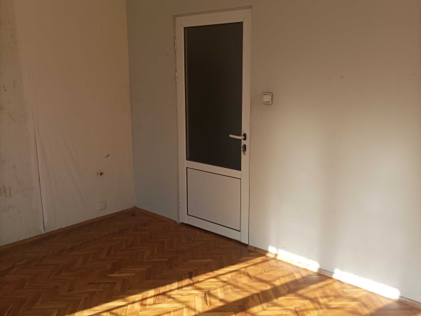 Тристаен апартамент в Стара Загора, Център - 68 кв.м за 1175 €/кв.м - Снимка #1