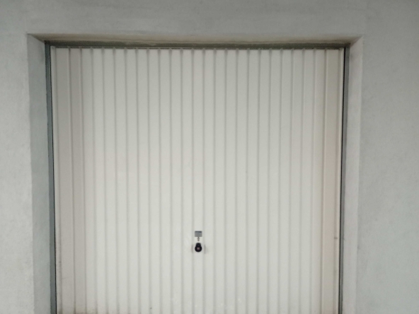 Дава се под наем Гараж / Паркомясто в София, Младост 1 - 21 кв.м за 178.5 € - Снимка #1