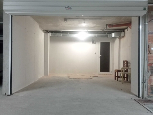 Дава се под наем Гараж / Паркомясто в Несебър - 33 кв.м за 102 € - Снимка #1