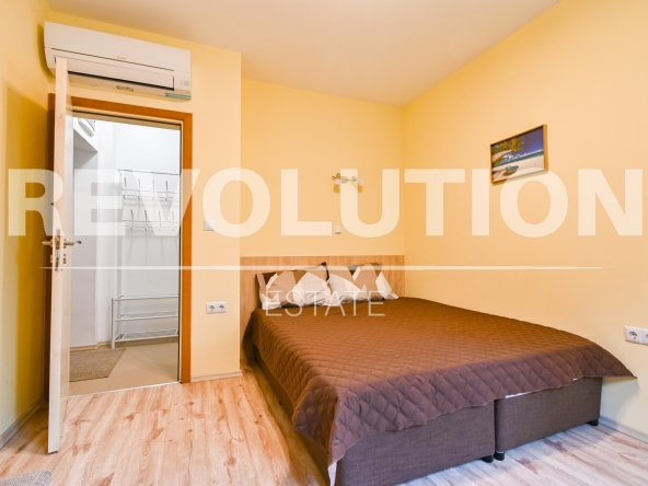 Дава се под наем Тристаен апартамент в София, Зона Б-19 - 76 кв.м за 650 € - Снимка #1