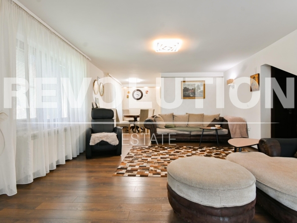 Къща в София, Левски В - 237 кв.м за 1752 €/кв.м - Снимка #1