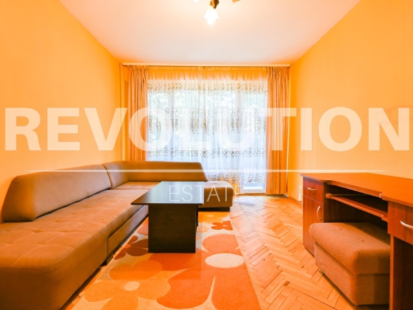 Дава се под наем Тристаен апартамент в София, Младост 1 - 88 кв.м за 700 € - Снимка #1