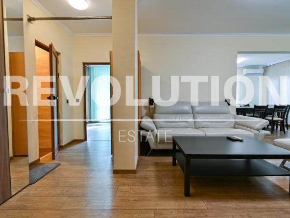 Дава се под наем Тристаен апартамент в София, Лозенец - 90 кв.м за 850 € - Снимка #1