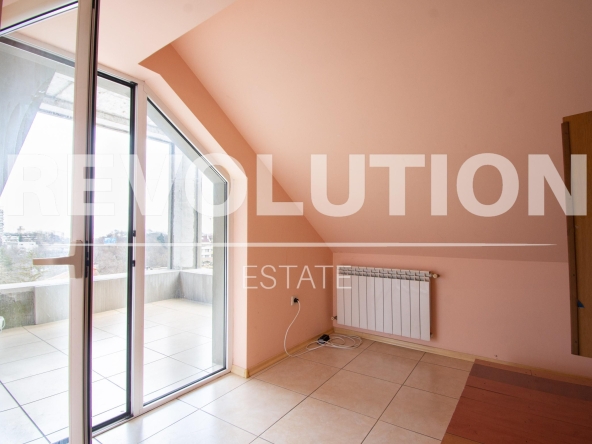 Дава се под наем Ателие в София, Триъгълника - 50 кв.м за 350 € - Снимка #1