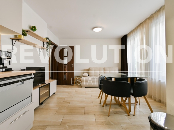 Дава се под наем Четиристаен апартамент в София, Зона Б-19 - 140 кв.м за 1100 € - Снимка #1