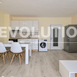 Дава се под наем Тристаен апартамент в София, Надежда 3 - 71 кв.м за 700 € - Снимка #1