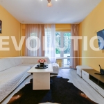 Дава се под наем Тристаен апартамент в София, Младост 1 - 88 кв.м за 700 € - Снимка #1