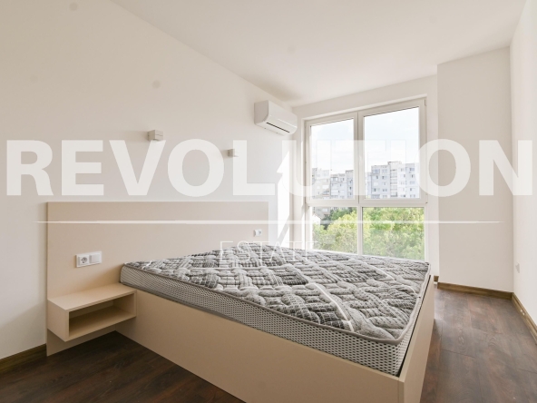 Дава се под наем Тристаен апартамент в София, Люлин 10 - 85 кв.м за 700 € - Снимка #1