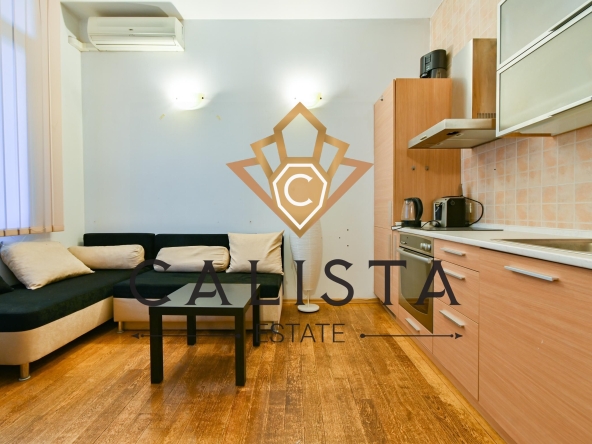 Дава се под наем Двустаен апартамент в София, Център - 65 кв.м за 700 € - Снимка #1