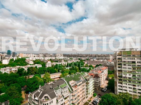 Двустаен апартамент в София, Гоце Делчев - 64 кв.м за 2813 €/кв.м - Снимка #1