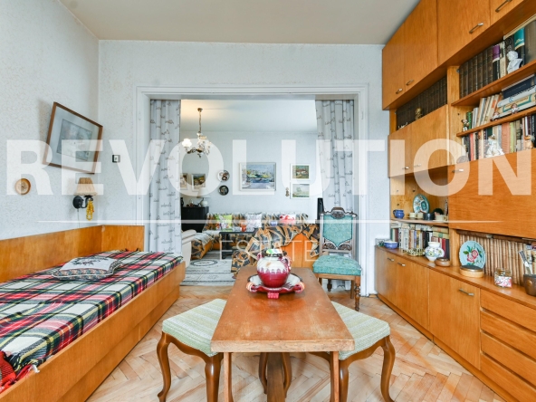 Тристаен апартамент в София, Яворов - 83 кв.м за 3856 €/кв.м - Снимка #1
