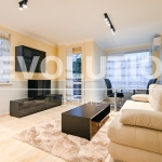 Дава се под наем Тристаен апартамент в София, Хладилника - 96 кв.м за 900 € - Снимка #1