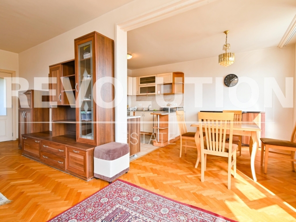 Дава се под наем Многостаен апартамент в София, Мусагеница - 180 кв.м за 1200 € - Снимка #1