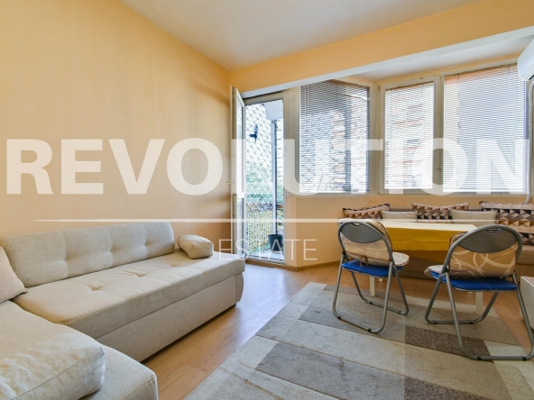 Дава се под наем Едностаен апартамент в София, Люлин 5 - 30 кв.м за 306 € - Снимка #1