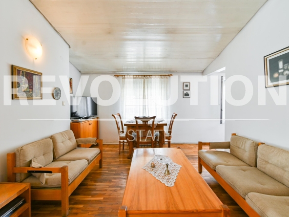 Тристаен апартамент в София, Докторски паметник - 70 кв.м за 4500 €/кв.м - Снимка #1