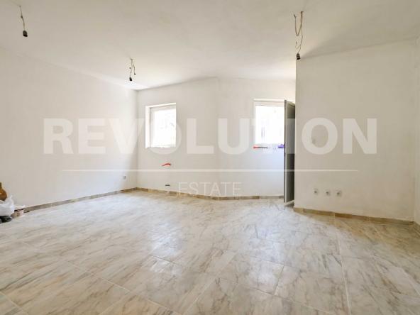 Магазин в София, Център - 35 кв.м за 5186 €/кв.м - Снимка #1