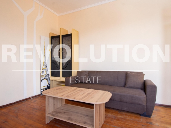 Дава се под наем Двустаен апартамент в София, Център - 65 кв.м за 500 € - Снимка #1