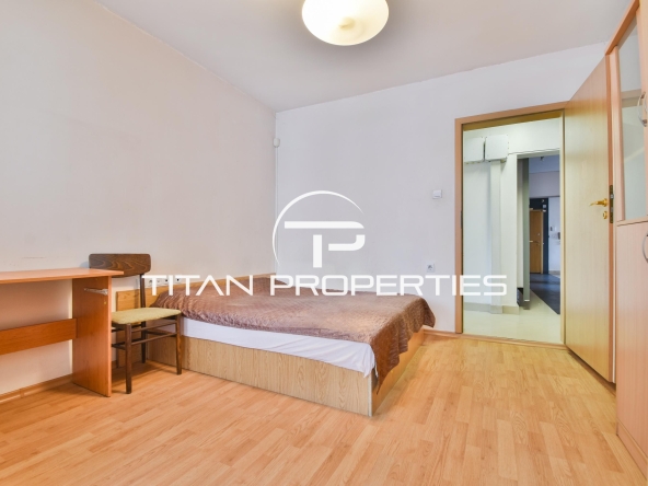 Дава се под наем Четиристаен апартамент в София, Дианабад - 162 кв.м за 920 € - Снимка #1