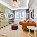 Дава се под наем Тристаен апартамент в София, Център - 90 кв.м за 1300 € - Снимка #1