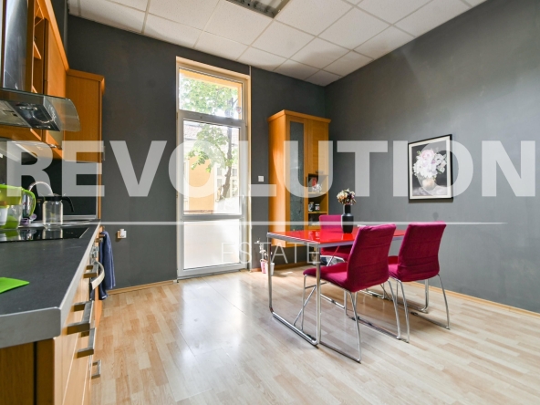 Четиристаен апартамент в София, Център - 154 кв.м за 3442 €/кв.м - Снимка #1