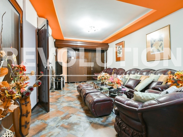 Офис в София, Витоша - 120 кв.м за 2250 €/кв.м - Снимка #1