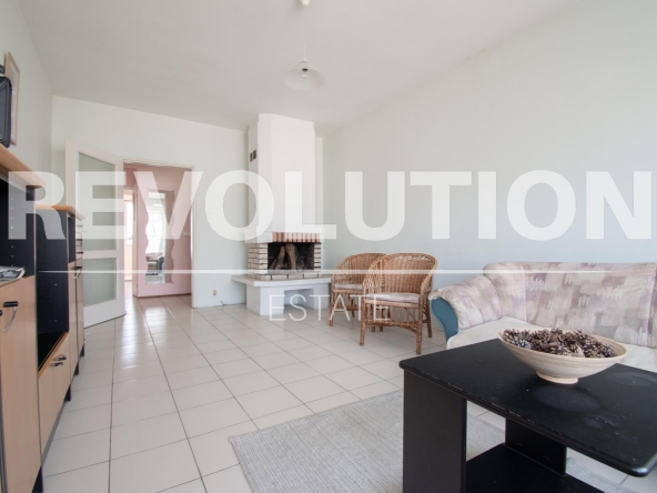 Дава се под наем Тристаен апартамент в София, Дружба 1 - 94 кв.м за 654 € - Снимка #1