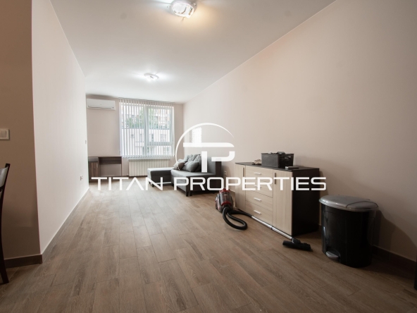 Дава се под наем Двустаен апартамент в София, Хиподрума - 75 кв.м за 614 € - Снимка #1