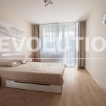 Дава се под наем Тристаен апартамент в София, Бъкстон - 80 кв.м за 700 € - Снимка #1