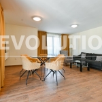 Дава се под наем Тристаен апартамент в София, Зона Б-19 - 74 кв.м за 950 € - Снимка #1