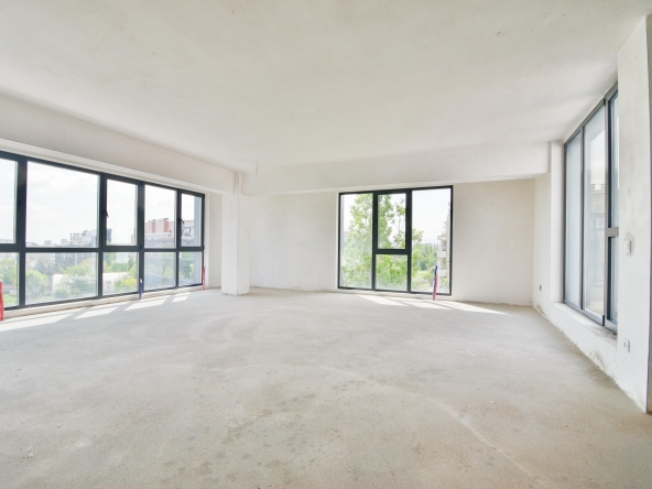 Тристаен апартамент в София, Студентски град - 219 кв.м за 2512 €/кв.м - Снимка #1