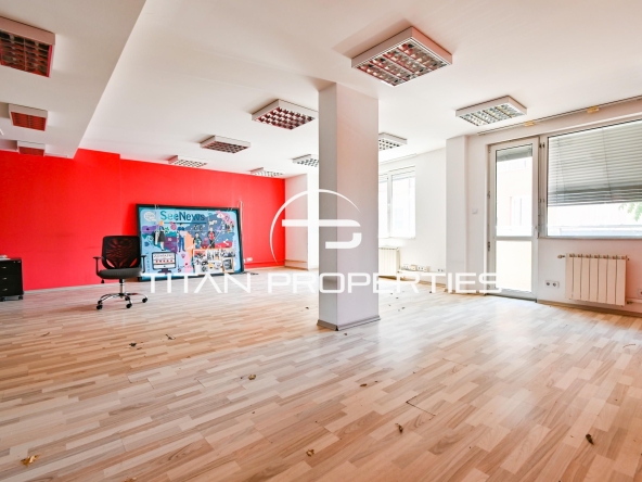 Дава се под наем Офис в София, Център - 110 кв.м за 880 € - Снимка #1