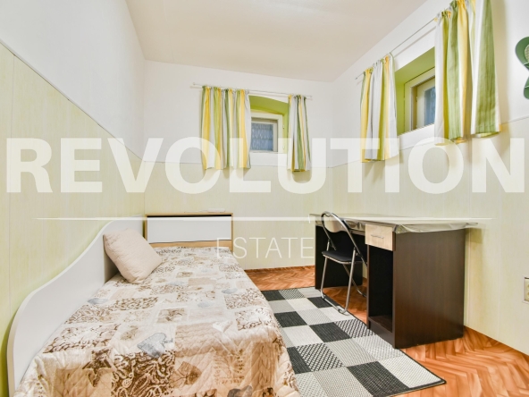 Дава се под наем Двустаен апартамент в София, Център - 45 кв.м за 511 € - Снимка #1