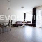 Дава се под наем Тристаен апартамент в София, Витоша - 80 кв.м за 900 € - Снимка #1