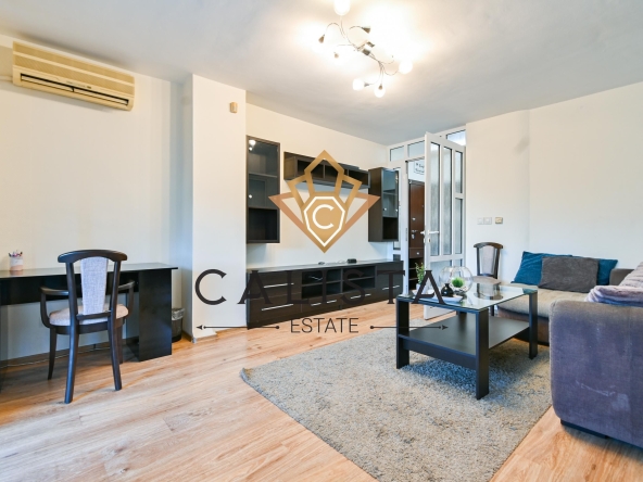 Дава се под наем Тристаен апартамент в София, Хладилника - 80 кв.м за 785 € - Снимка #1