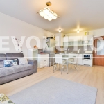 Дава се под наем Тристаен апартамент в София, Зона Б-5 - 90 кв.м за 997.05 € - Снимка #1