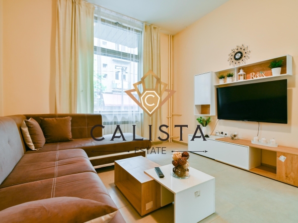 Дава се под наем Тристаен апартамент в София, Център - 110 кв.м за 1245.42 € - Снимка #1