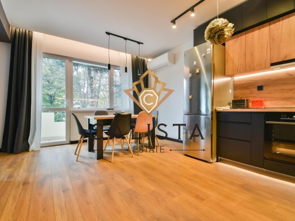 Дава се под наем Тристаен апартамент в София, Лозенец - 90 кв.м за 1095.99 € - Снимка #1