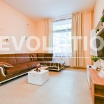 Дава се под наем Тристаен апартамент в София, Център - 110 кв.м за 1246.44 € - Снимка #1