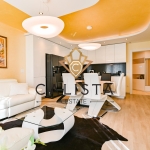 Дава се под наем Тристаен апартамент в София, Център - 119 кв.м за 1136.79 € - Снимка #1