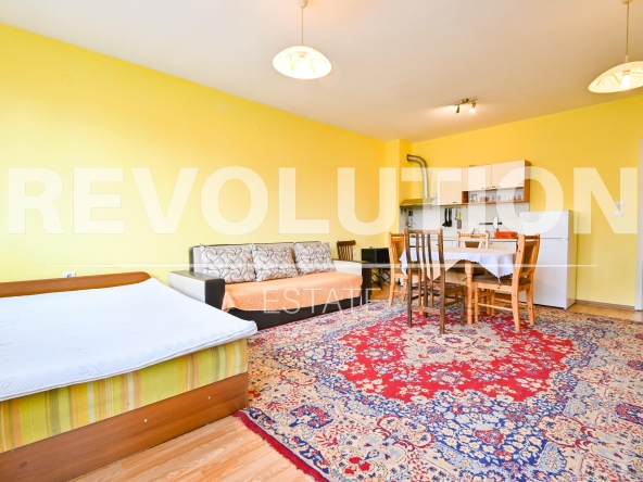 Дава се под наем Двустаен апартамент в София, Стрелбище - 75 кв.м за 598.23 € - Снимка #1