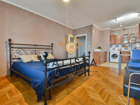 Дава се под наем Едностаен апартамент в София, Оборище - 39 кв.м за 497.25 € - Снимка #1