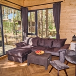 Дава се под наем Къща в Варна, Виница - 100 кв.м за 1100 € - Снимка #1