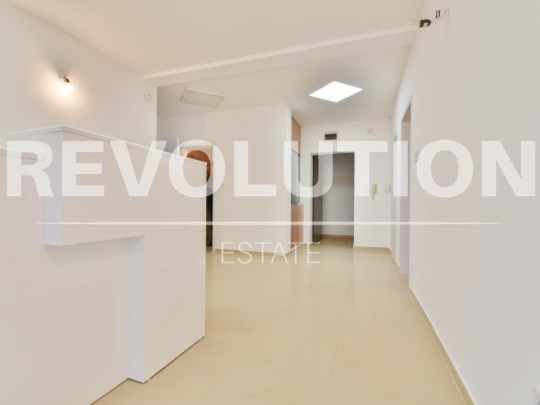 Дава се под наем Тристаен апартамент в София, Дървеница - 91 кв.м за 698.19 € - Снимка #1