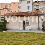 Дава се под наем Къща в София, Център - 150 кв.м за 1500 € - Снимка #1